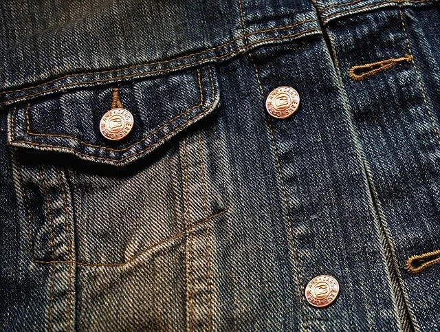 making buttonholes