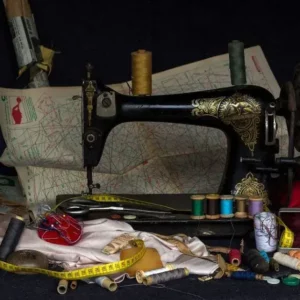 what is a sewing machine